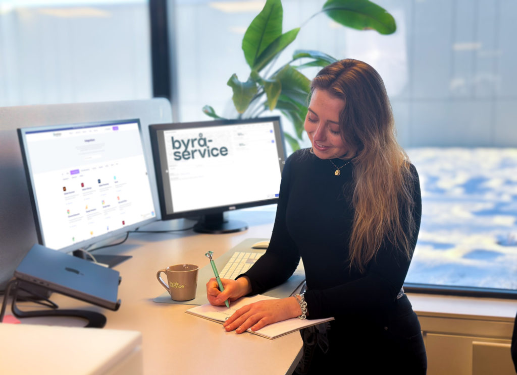 Charlotte jobber med DAM
